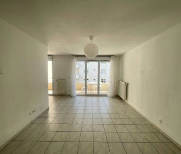 Location appartement Grenoble 38000 2 pièces 52.01 m² - Photo 2
