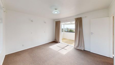 Paraparaumu - 2 Bedrooms - Photo 5