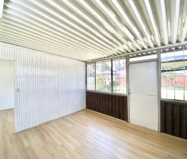 3 Bedroom Home in Quiet Street! - Photo 6