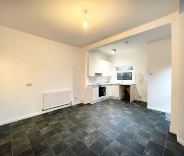 2 bedroom ground floor flat to rent - Photo 4