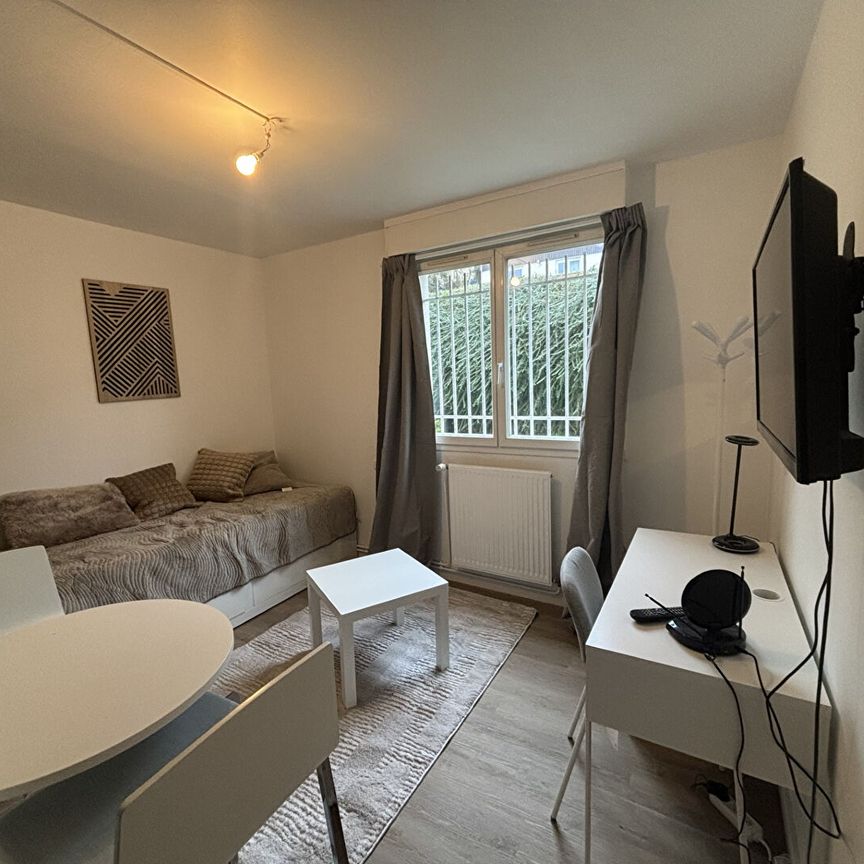 Location Appartement 1 pièce 17m² - Photo 1