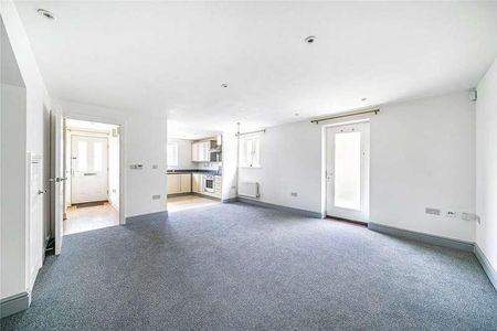 Sandy Lane, Woking, Surrey, GU22 - Photo 3