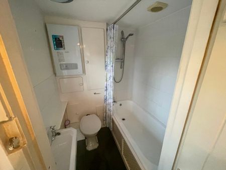 Charming Period Cottage to let in Westbourne - Photo 5