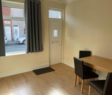 2 bedroom House To Let - Photo 2