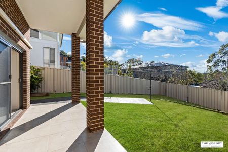 Modern Four Bedroom Duplex - Photo 2