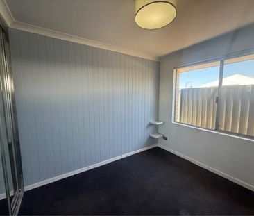 24 Freesia St, Piara Waters - Photo 4