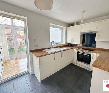 3 bedroom terraced house to rent - Photo 2