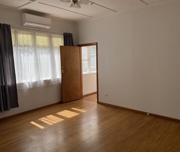 3 Bedroom home with sunroom in Boulcott - Photo 2