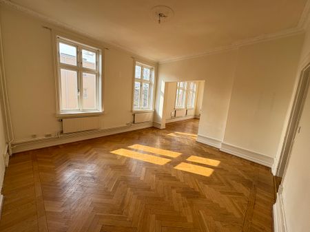 Regeringsgatan 110 - Photo 2