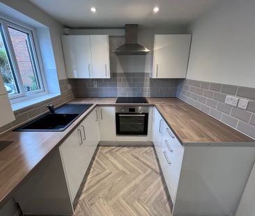 Courtlands Way, Ravenhill, Swansea SA5 5DQ - Photo 2