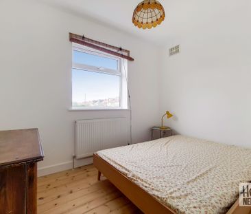 Byards Croft - Photo 4