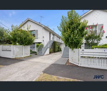 6/2 Curlew Court, Doncaster, Vic 3108 - Photo 1