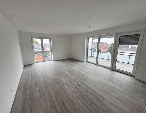 Oberhausen-Schmachtendorf: 3,5 Zimmerwohnung mit 2 Badezimmern und TG-Stellplatz - Photo 1