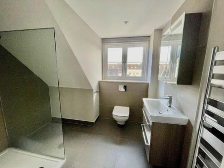 1 bedroom retirement property to rent - Photo 2