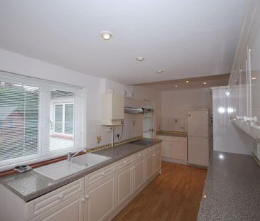 2 bedroom bungalow to rent - Photo 3