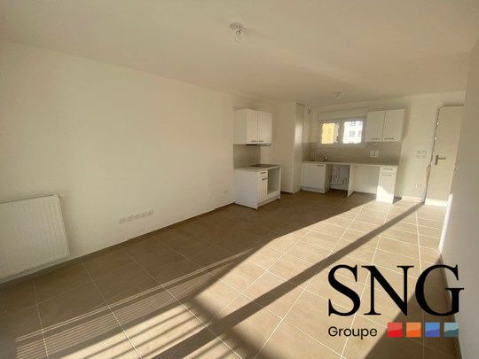 BEAU T3 AVEC BALCON ET DEUX PARKINGS - Photo 1