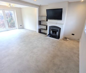 Balmoral Drive, Woking, Surrey, GU22 - Photo 2