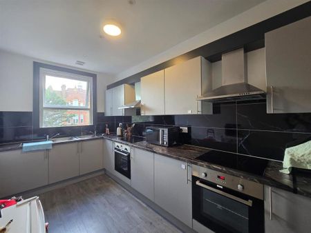 Studio to rent - Photo 5