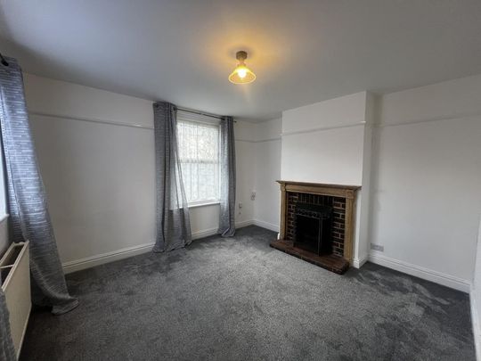 3 bedroom end of terrace house to rent - Photo 1