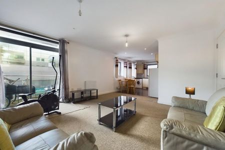 2 bedroom apartment to rent - Photo 4