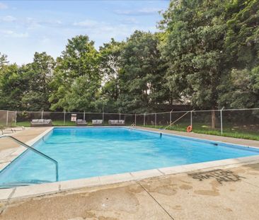 Rathburn Apartments - 1 Bedroom - Photo 4