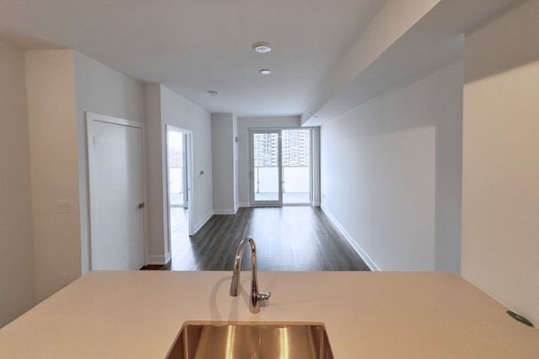 For Lease - 4130 Parkside Village Drive Unit# 802, Mississauga, Ontario - Photo 1