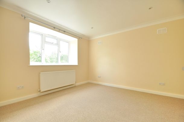 Woodfield Avenue, London, SW16 1LJ - Photo 1