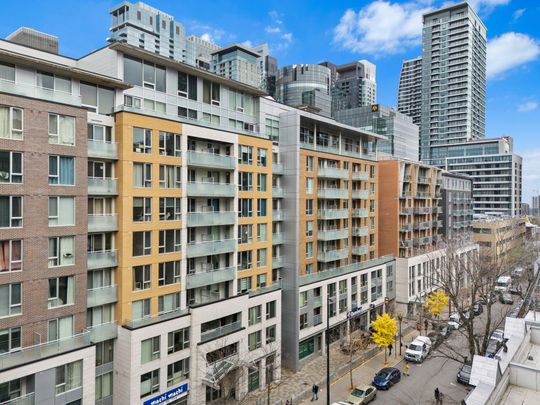 1235 Rue Bishop Montréal (Ville-Marie), QC H3G - Photo 1