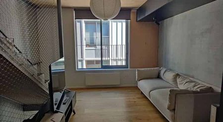 Short term lease in modern two bedroom apartment - Photo 2