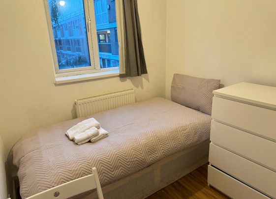 LOVELY SINGLE ROOM IN EAST PUTNEY! - Photo 1
