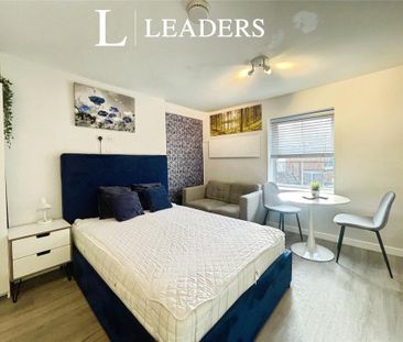 Studio to rent - Photo 4