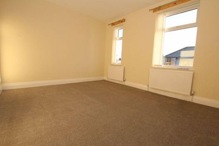 4 bedroom terraced house to rent - Photo 4