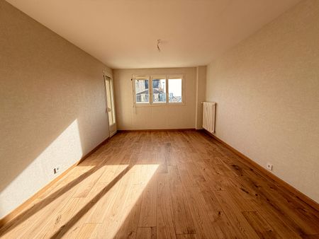 Location Appartement 3 pièces 66m² - Photo 3