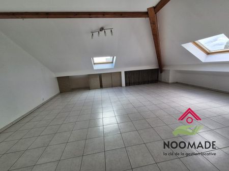 F2 mansardé avec stationnement - Sarreguemines - Photo 4