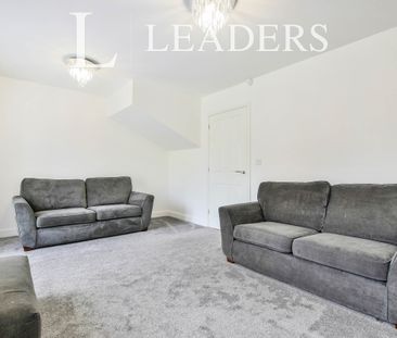 2 bedroom house to rent Naylor Street, Manchester, M40 - Photo 2