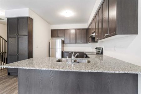 For Lease - 47 Fruitvale Circle, Brampton, Ontario - Photo 4