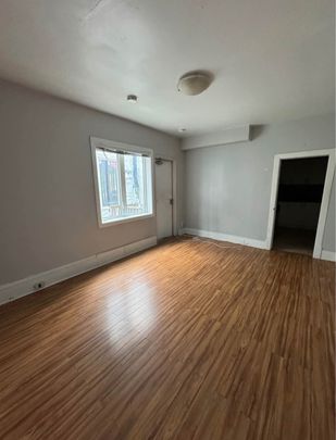 99 Henderson - Photo 1