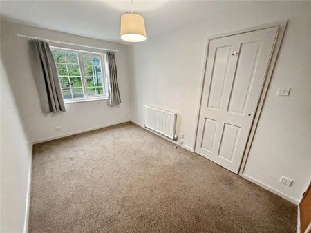 2 bedroom semi-detached house to rent - Photo 2