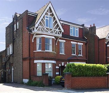 3 bedroom flat to rent - Photo 1