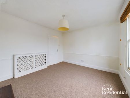 1 bed flat to rent in Ivy Street, Gillingham, ME8 - Photo 2