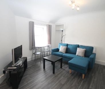 2 Bedroom | Flat 4, 18 Seaton Avenue, PL4 6QJ - Photo 2