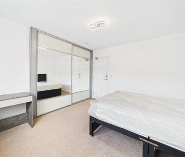 1 bedroom House share to rent - Photo 3