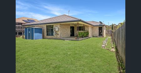 4 Bedroom Well situated Family Home - Photo 5