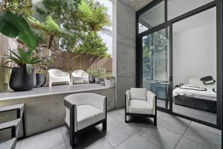 Stunning executive style one bedroom apartment - Photo 5