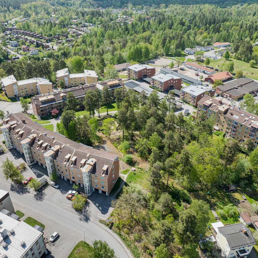 Profilvägen, Finspång - Photo 1
