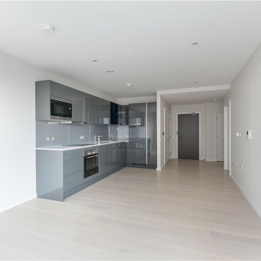 Glasshouse Gardens, London, E20 1HT - Photo 1