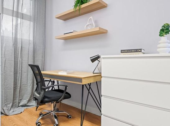 Avenida de Sidónio Pais, Lisbon, Lisbon 1050-215 - Photo 1