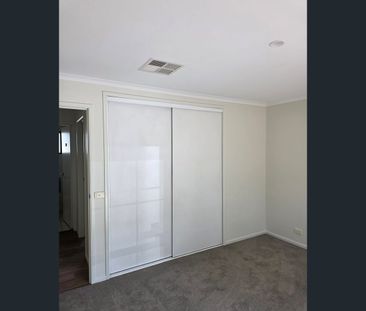 4d Thunder Street, North Bendigo, Vic 3550 - Photo 6