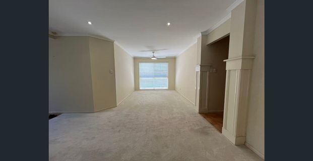 Spacious Family Home – 80 Gainsborough Avenue, Mackenzie QLD 4156 - Photo 1