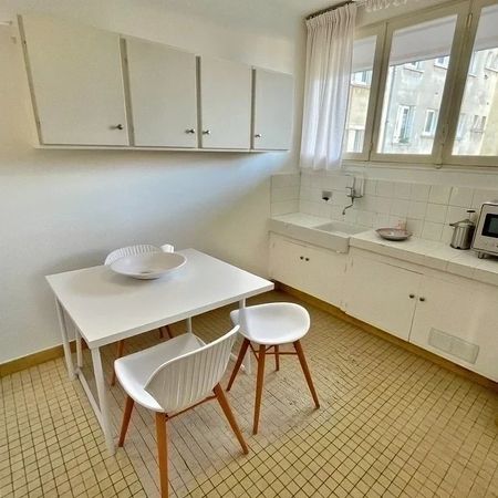 A LOUER - NANTES HYPER CENTRE - Grand T2 Refait à NEUF de 60 m² - Photo 3